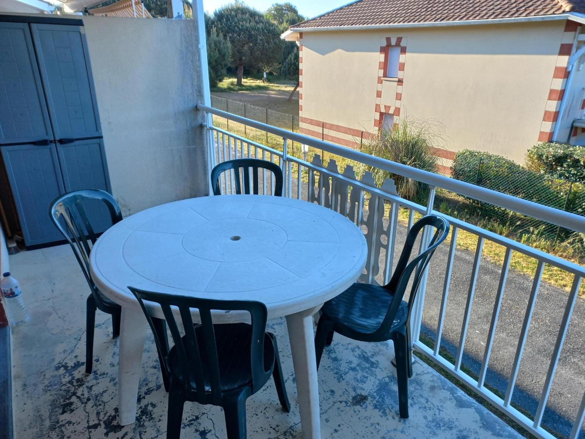 Appartement Le Verdon Sur Mer Exterior foto